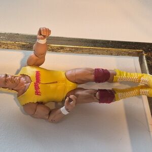 Hulk Hogan - Defining Moments With Shirt, WWE Mattel AEW Elite, 7".